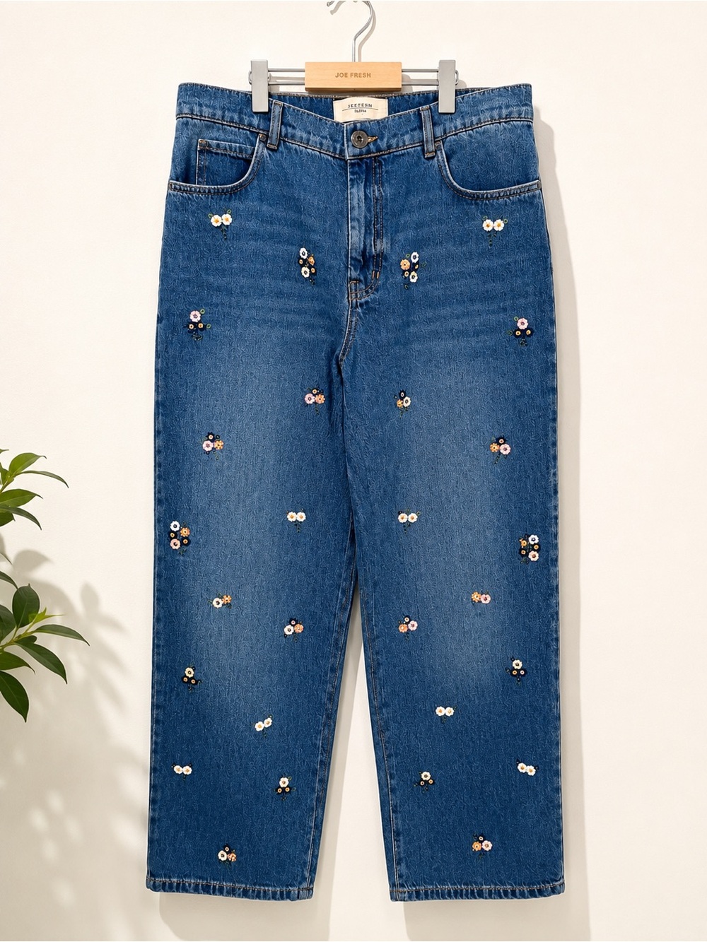 Weekend Max Mara Floral Embellished Cropped Straight Leg Jeans - Picture 2 of 11